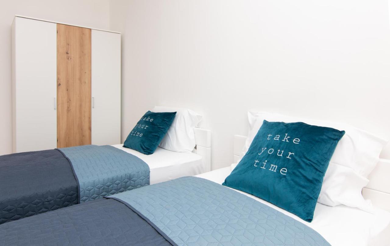 The Rose Garden Apartments Portoroz Ngoại thất bức ảnh